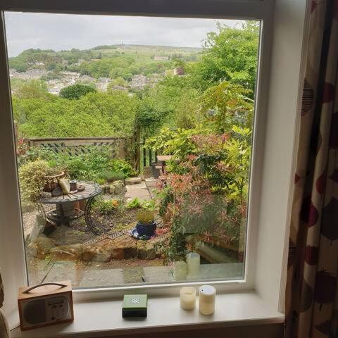 Appartamento The Cabin: Great Views,Garden,Close To Town, Quiet Hebden Bridge Esterno foto